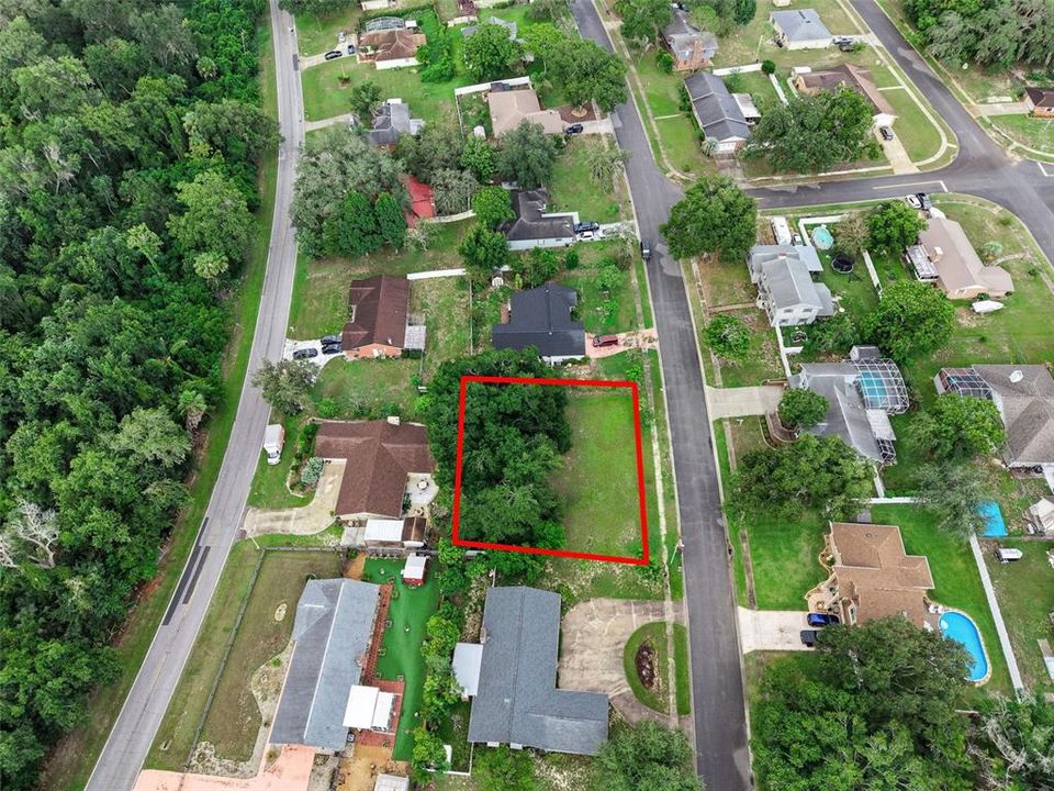 На продажу: $69,900 (0.28 acres)