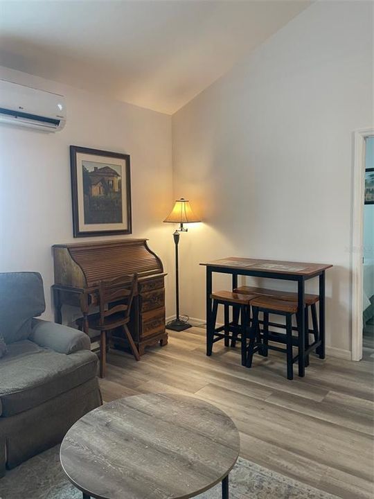 В аренду: $1,650 (1 спален, 1 ванн, 500 Квадратных фут)