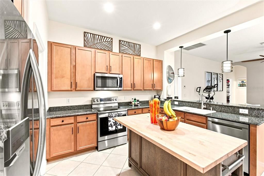 For Sale: $729,000 (4 beds, 3 baths, 2425 Square Feet)