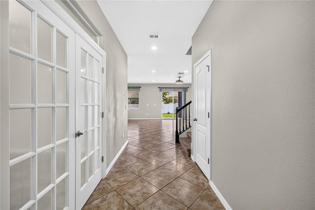 En Venta: $529,000 (4 camas, 3 baños, 2529 Pies cuadrados)