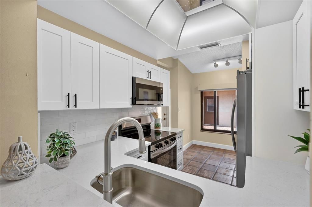 En Venta: $300,000 (3 camas, 2 baños, 1315 Pies cuadrados)