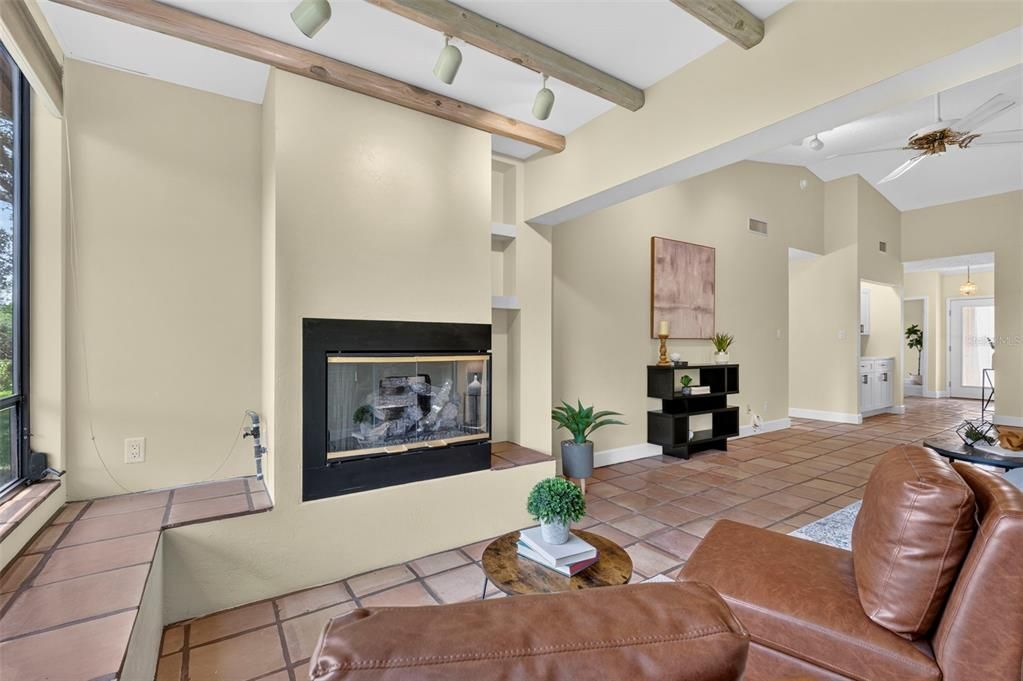 En Venta: $300,000 (3 camas, 2 baños, 1315 Pies cuadrados)