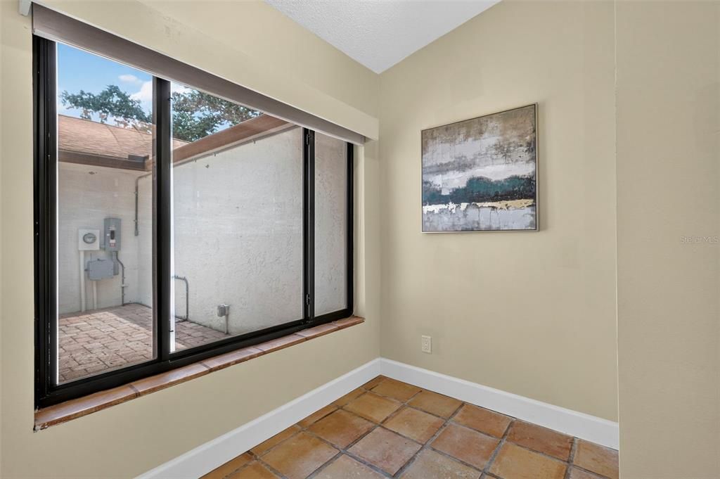En Venta: $300,000 (3 camas, 2 baños, 1315 Pies cuadrados)