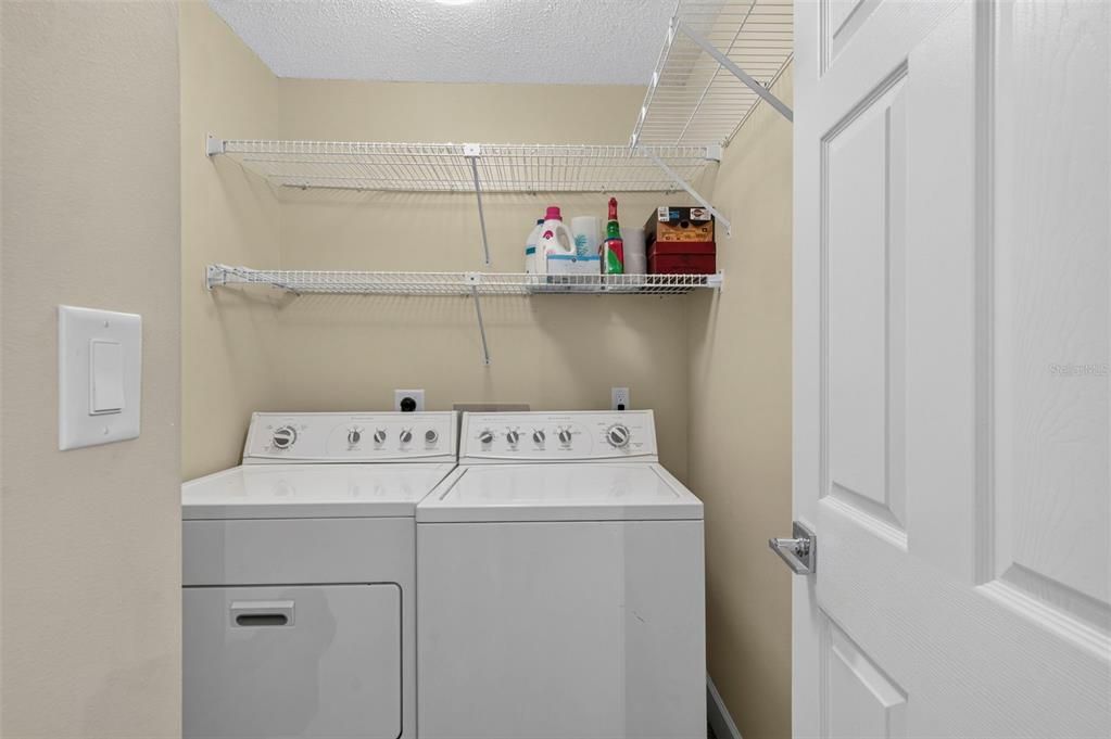 En Venta: $300,000 (3 camas, 2 baños, 1315 Pies cuadrados)