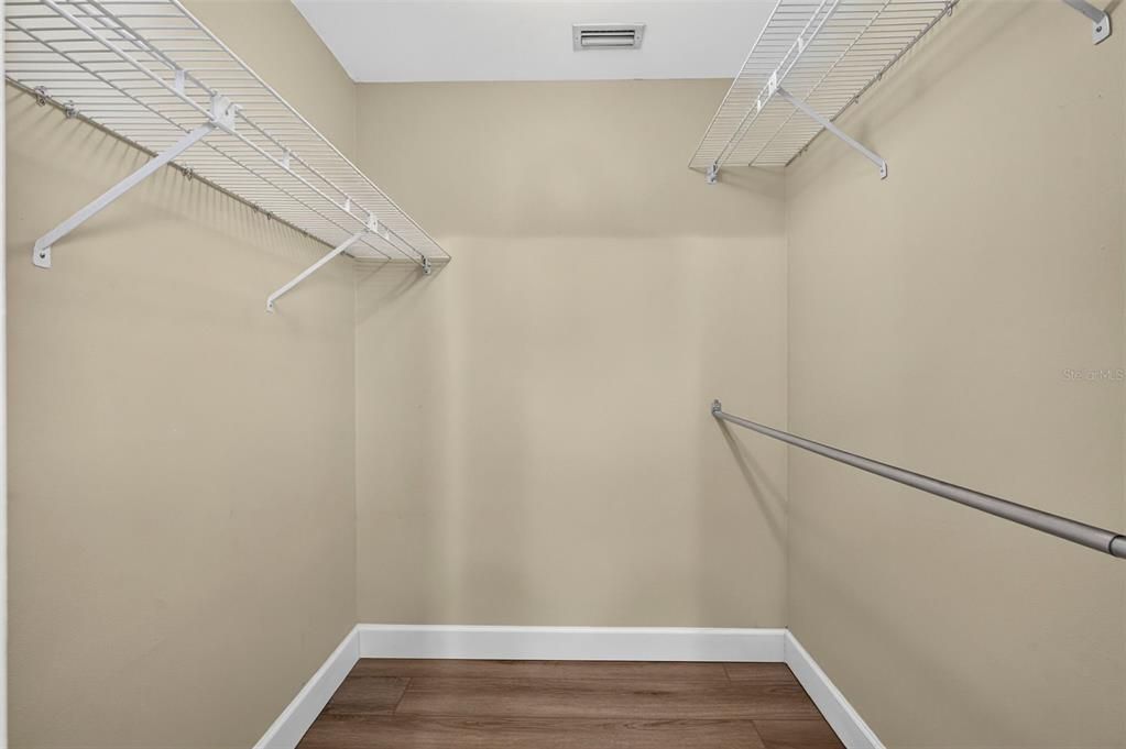En Venta: $300,000 (3 camas, 2 baños, 1315 Pies cuadrados)