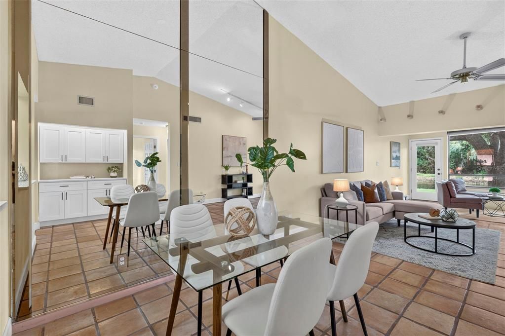 En Venta: $300,000 (3 camas, 2 baños, 1315 Pies cuadrados)