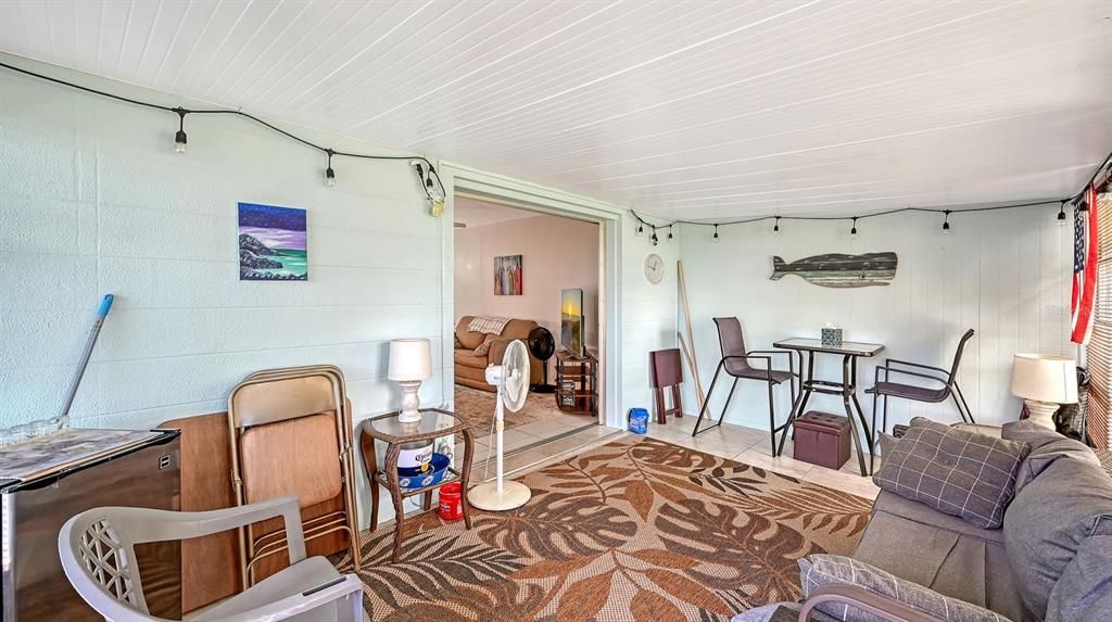For Sale: $168,500 (2 beds, 2 baths, 972 Square Feet)
