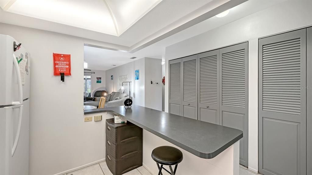 For Sale: $168,500 (2 beds, 2 baths, 972 Square Feet)