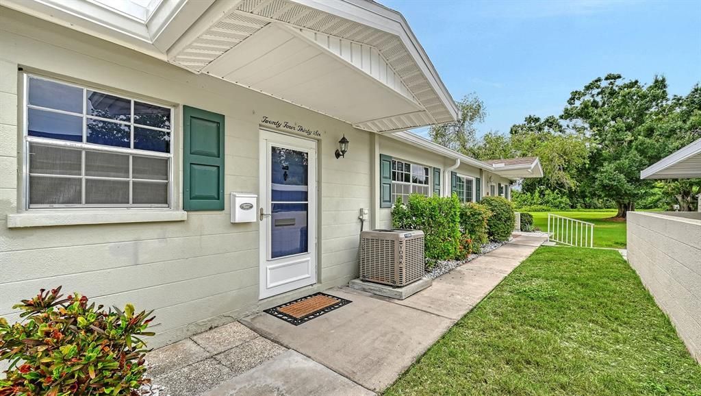 For Sale: $168,500 (2 beds, 2 baths, 972 Square Feet)