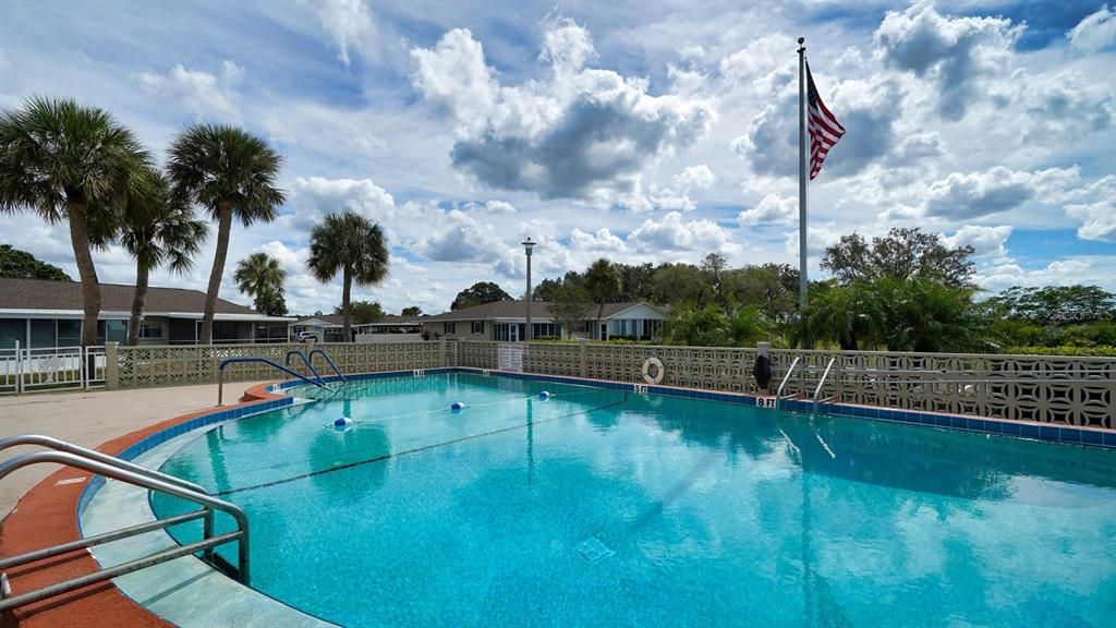 For Sale: $168,500 (2 beds, 2 baths, 972 Square Feet)