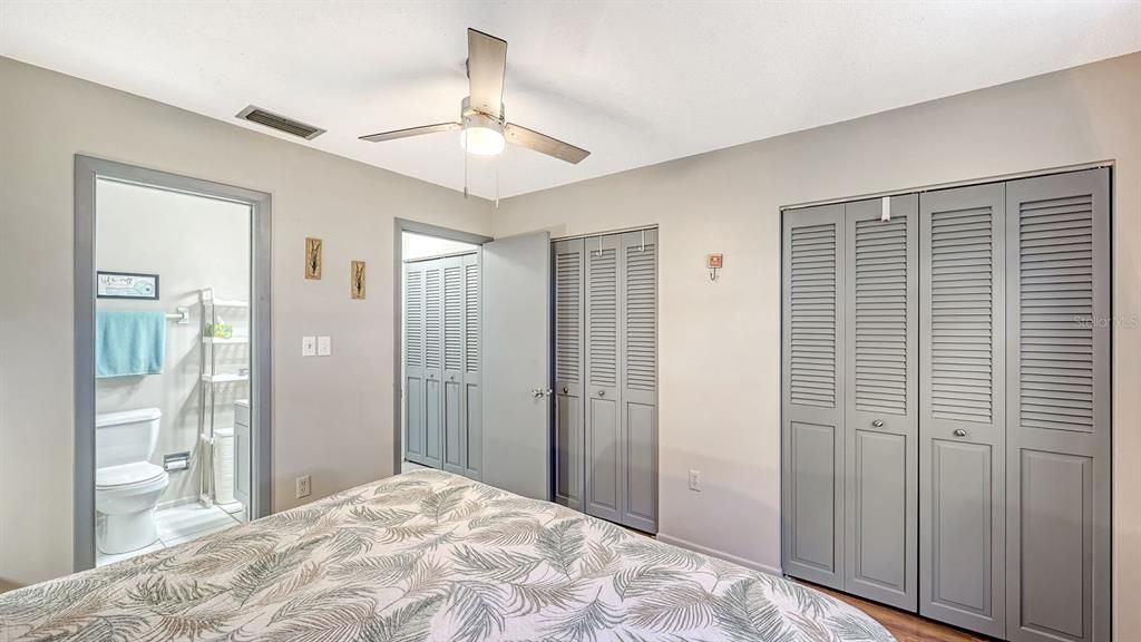 For Sale: $168,500 (2 beds, 2 baths, 972 Square Feet)