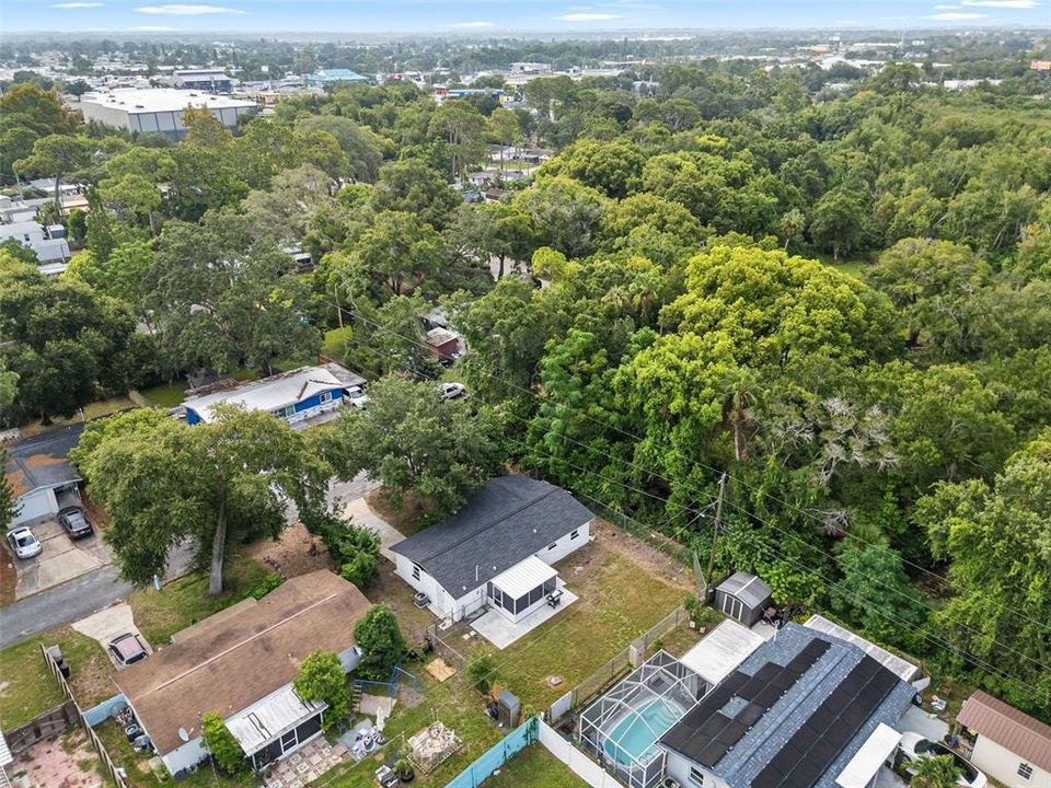 For Sale: $214,000 (2 beds, 2 baths, 864 Square Feet)
