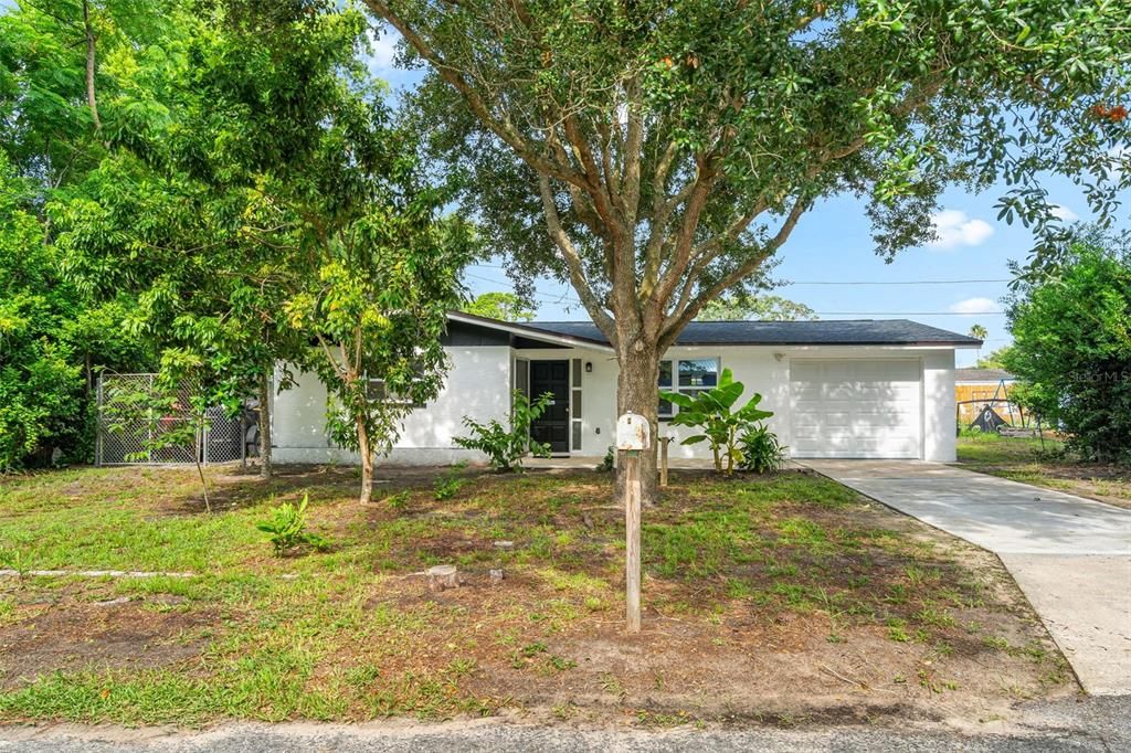 For Sale: $214,000 (2 beds, 2 baths, 864 Square Feet)