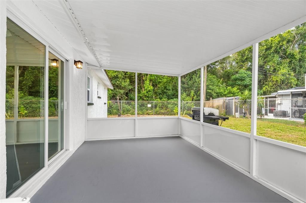 For Sale: $214,000 (2 beds, 2 baths, 864 Square Feet)