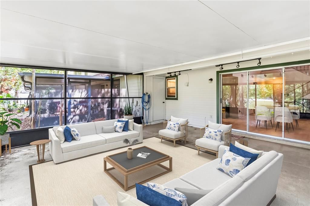 For Sale: $234,900 (2 beds, 2 baths, 1166 Square Feet)