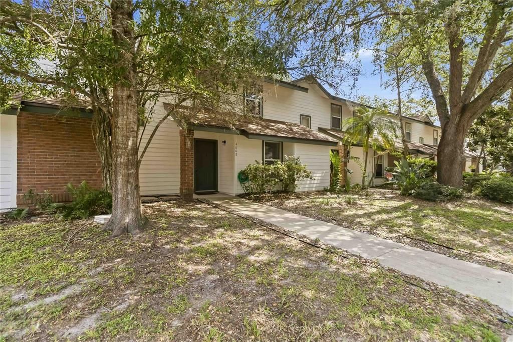 For Sale: $234,900 (2 beds, 2 baths, 1166 Square Feet)