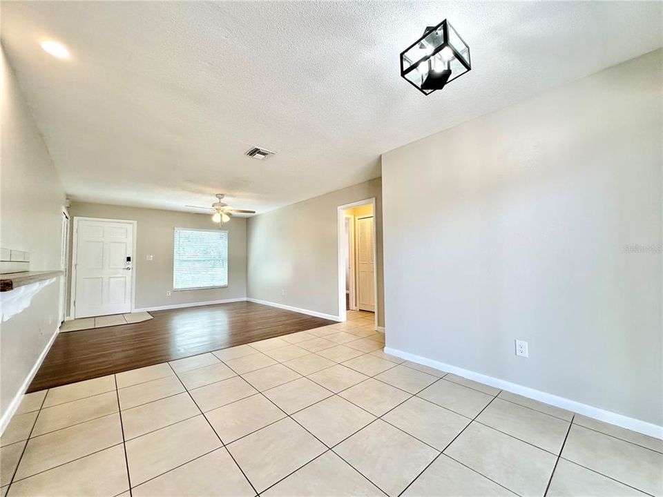 For Rent: $1,650 (2 beds, 1 baths, 1000 Square Feet)