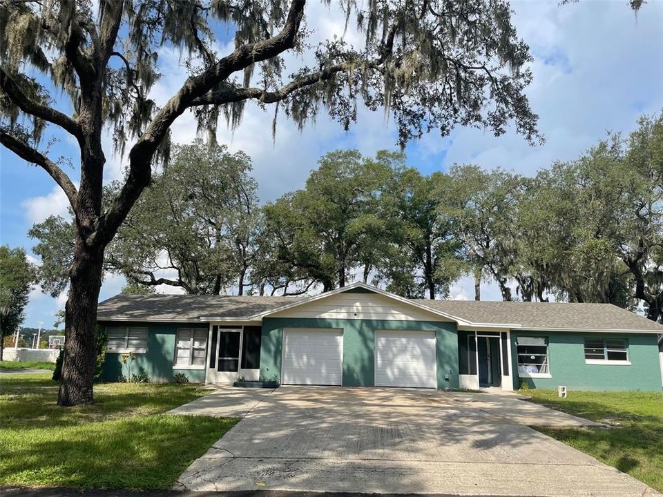For Rent: $1,650 (2 beds, 1 baths, 1000 Square Feet)