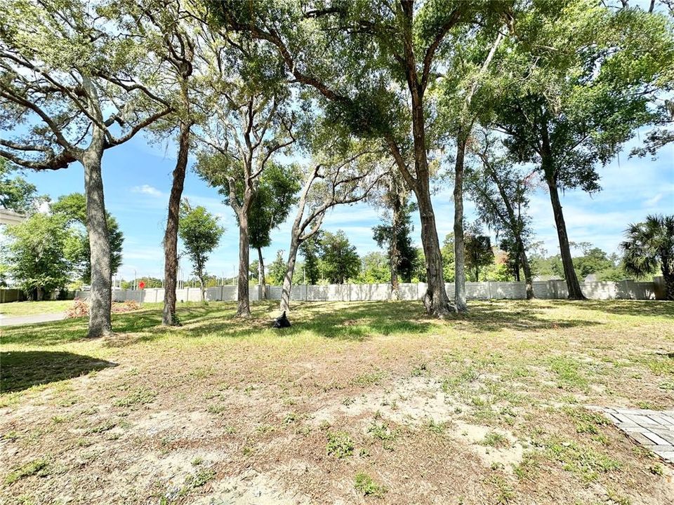 For Rent: $1,650 (2 beds, 1 baths, 1000 Square Feet)