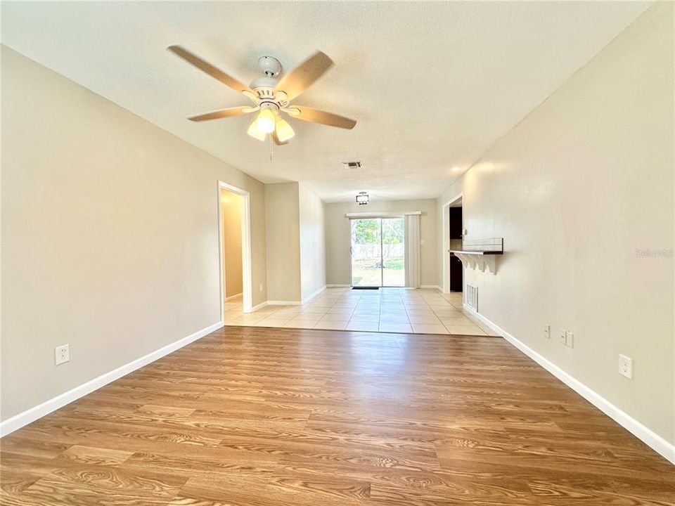 For Rent: $1,650 (2 beds, 1 baths, 1000 Square Feet)
