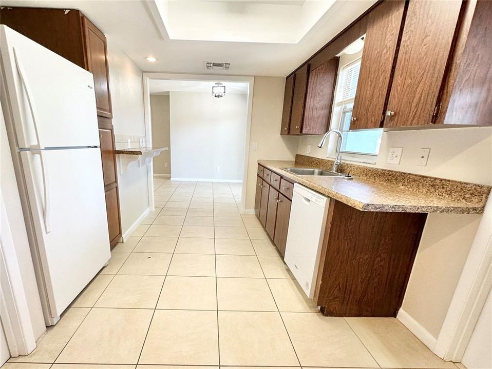 For Rent: $1,650 (2 beds, 1 baths, 1000 Square Feet)