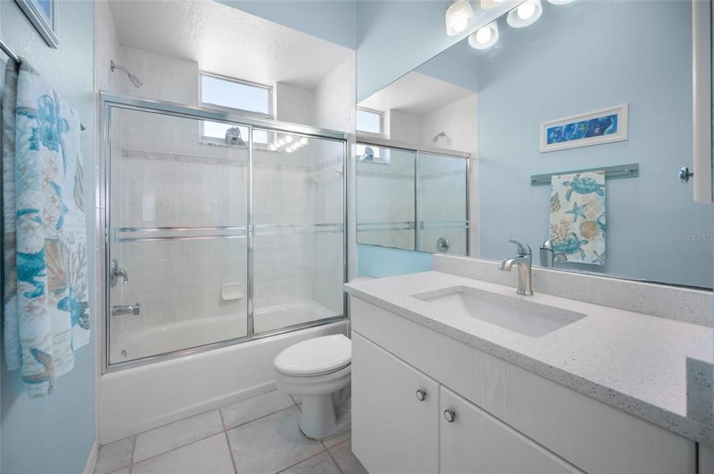 For Sale: $500,000 (2 beds, 2 baths, 1378 Square Feet)