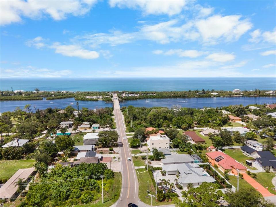 For Sale: $500,000 (2 beds, 2 baths, 1378 Square Feet)