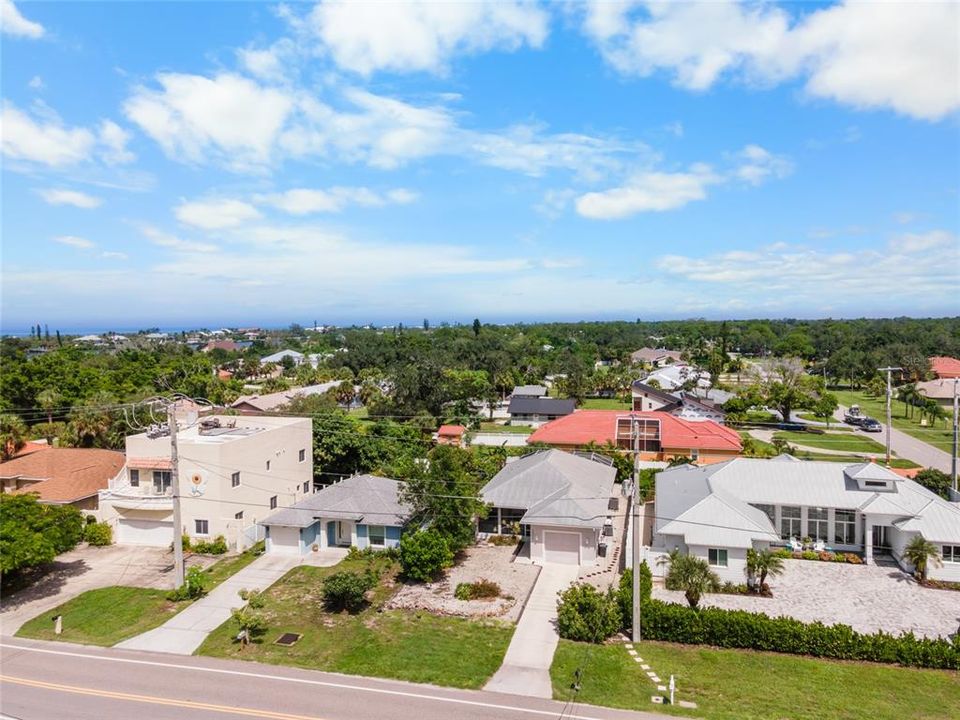 For Sale: $500,000 (2 beds, 2 baths, 1378 Square Feet)