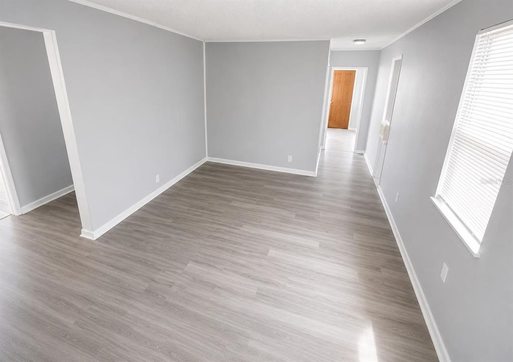 На продажу: $180,000 (2 спален, 2 ванн, 720 Квадратных фут)