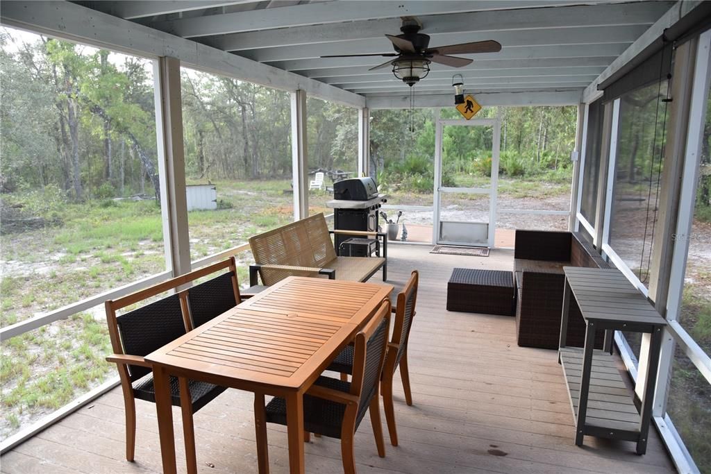 For Sale: $1,249,000 (2 beds, 1 baths, 564 Square Feet)