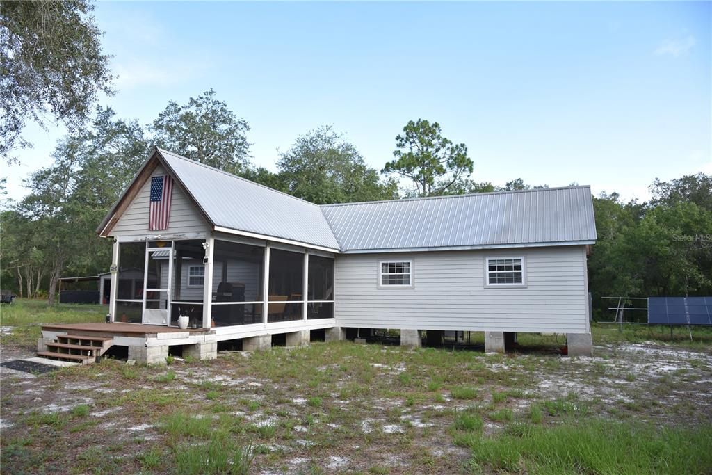 For Sale: $1,249,000 (2 beds, 1 baths, 564 Square Feet)