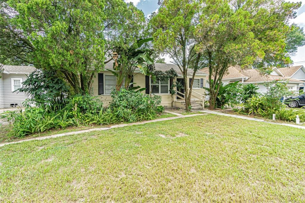 For Rent: $1,995 (3 beds, 2 baths, 1356 Square Feet)
