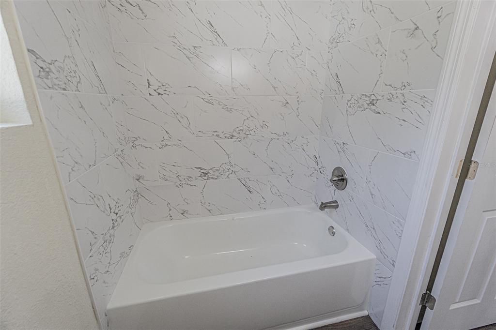 For Rent: $1,995 (3 beds, 2 baths, 1356 Square Feet)