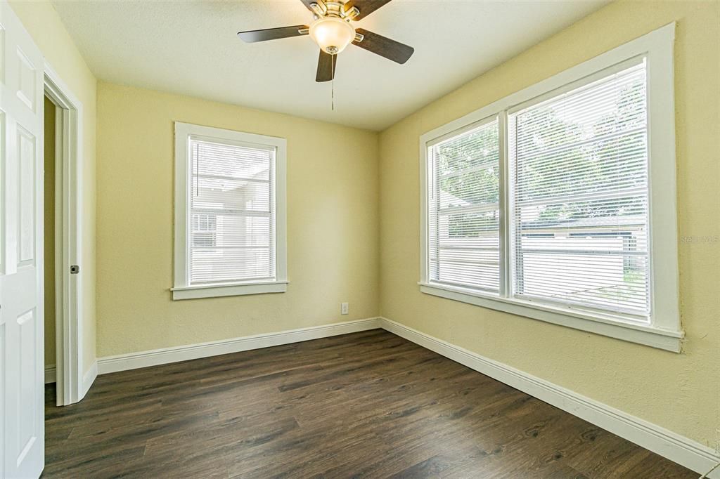 For Rent: $1,995 (3 beds, 2 baths, 1356 Square Feet)