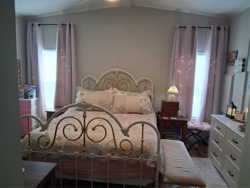 На продажу: $215,000 (3 спален, 3 ванн, 2473 Квадратных фут)