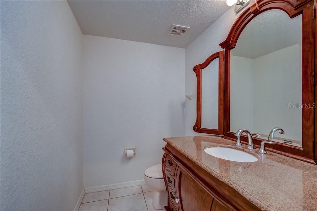 В аренду: $2,995 (3 спален, 2 ванн, 2036 Квадратных фут)