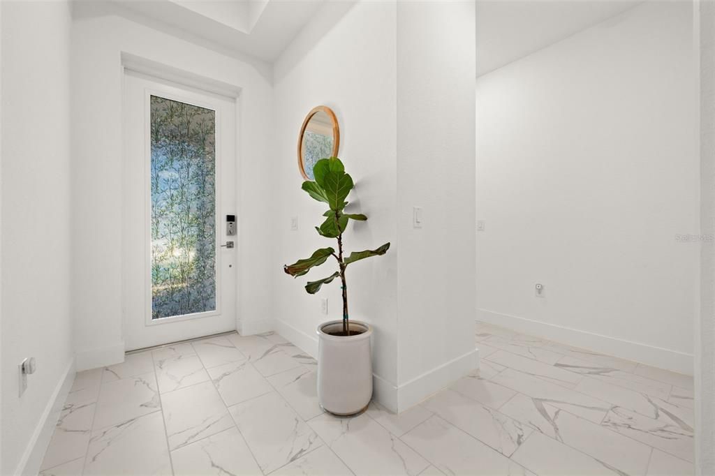 En Venta: $429,000 (3 camas, 2 baños, 1921 Pies cuadrados)