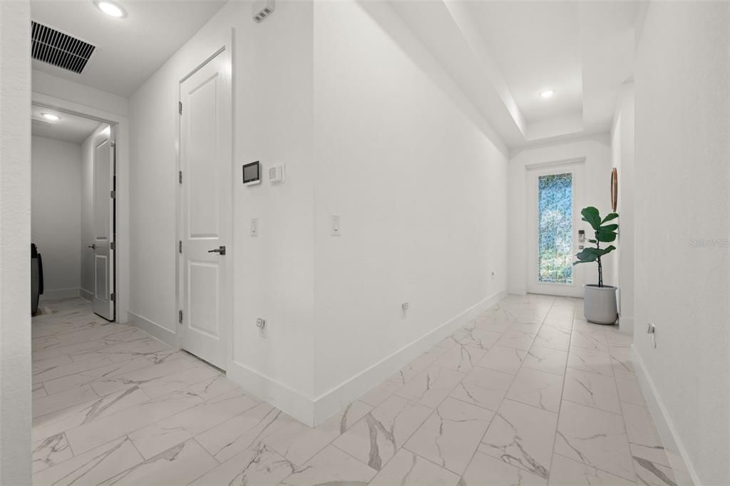 En Venta: $429,000 (3 camas, 2 baños, 1921 Pies cuadrados)