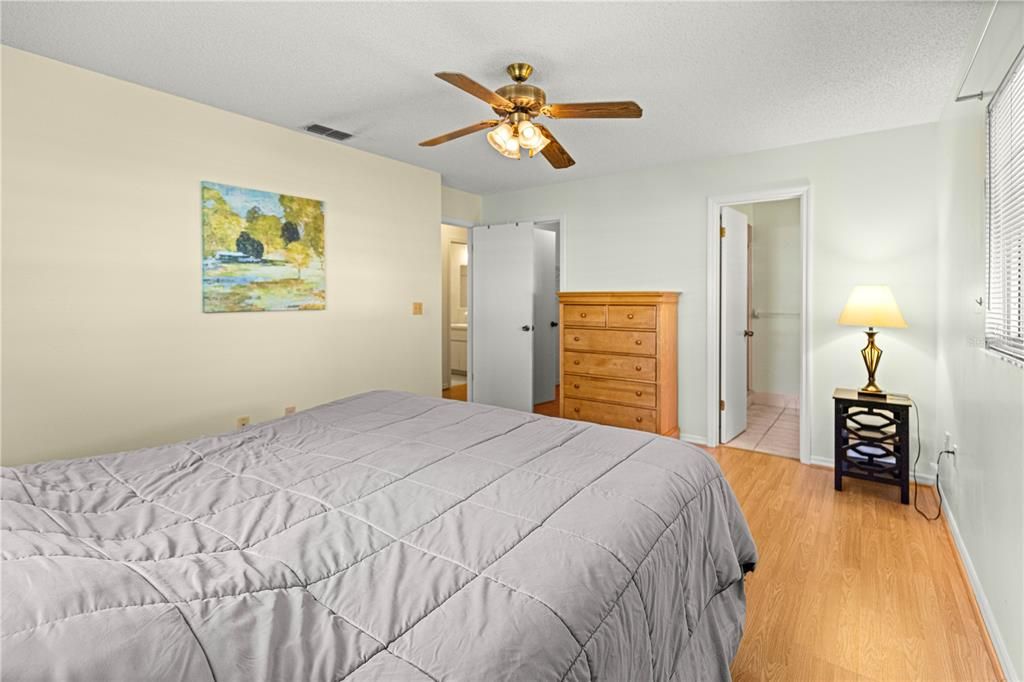 Activo con contrato: $175,000 (2 camas, 2 baños, 1312 Pies cuadrados)