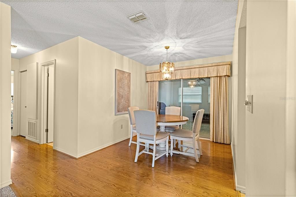 Activo con contrato: $175,000 (2 camas, 2 baños, 1312 Pies cuadrados)