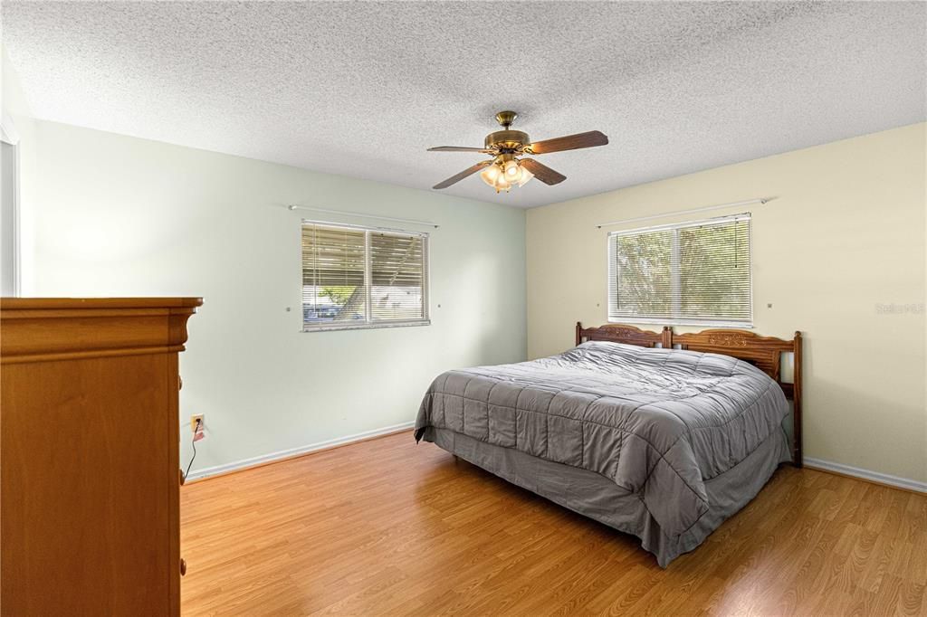 Activo con contrato: $175,000 (2 camas, 2 baños, 1312 Pies cuadrados)