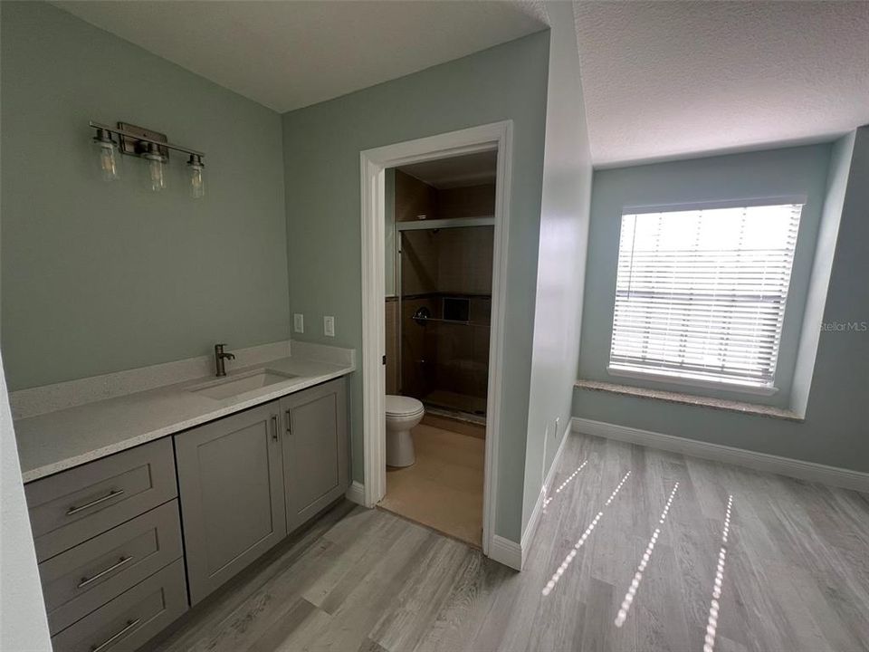 В аренду: $2,195 (2 спален, 2 ванн, 1223 Квадратных фут)