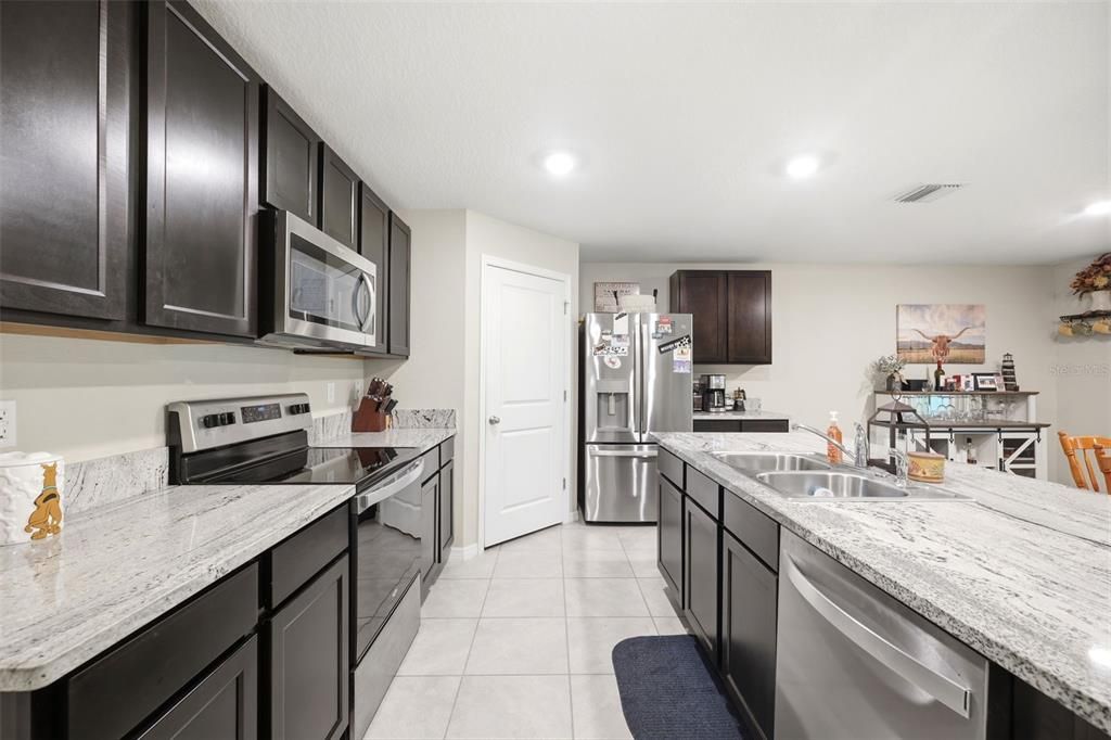 For Sale: $397,900 (4 beds, 2 baths, 1830 Square Feet)