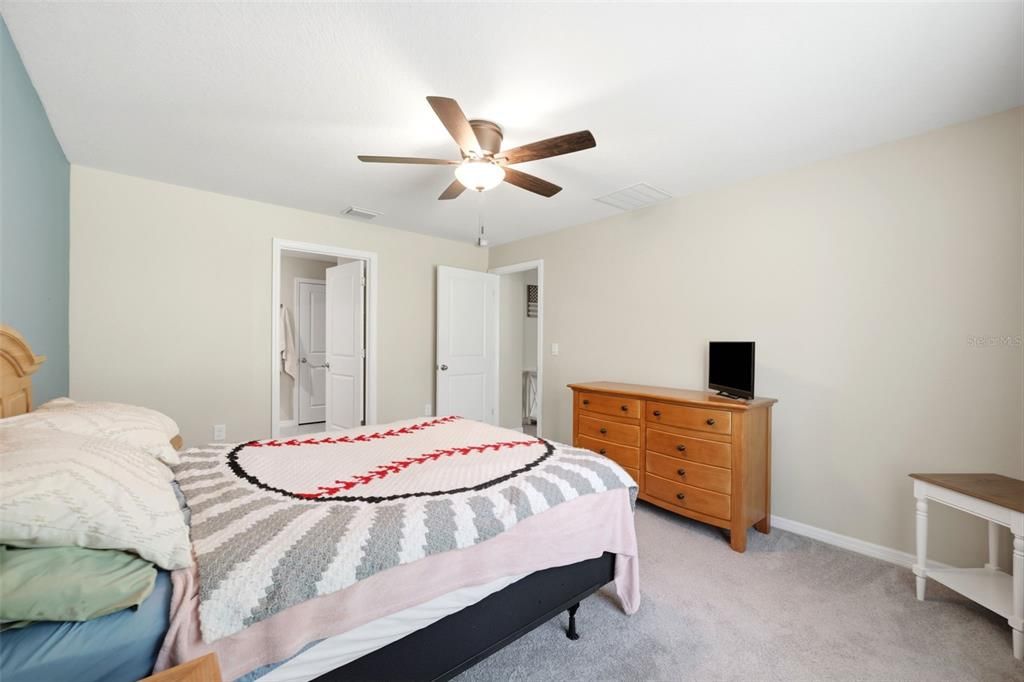 For Sale: $397,900 (4 beds, 2 baths, 1830 Square Feet)