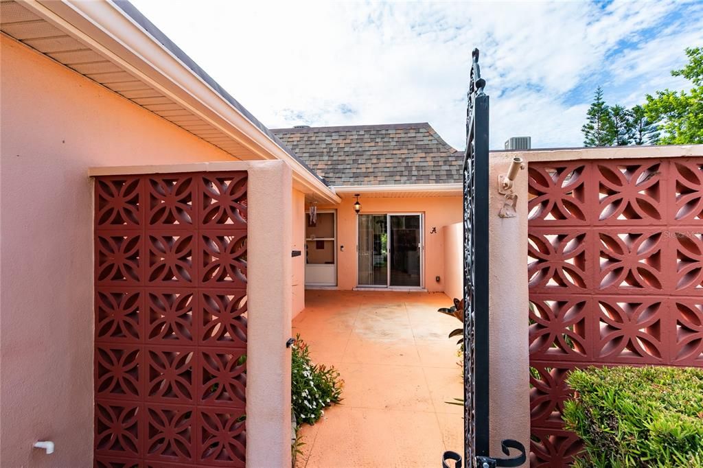 En Venta: $261,000 (2 camas, 2 baños, 1400 Pies cuadrados)