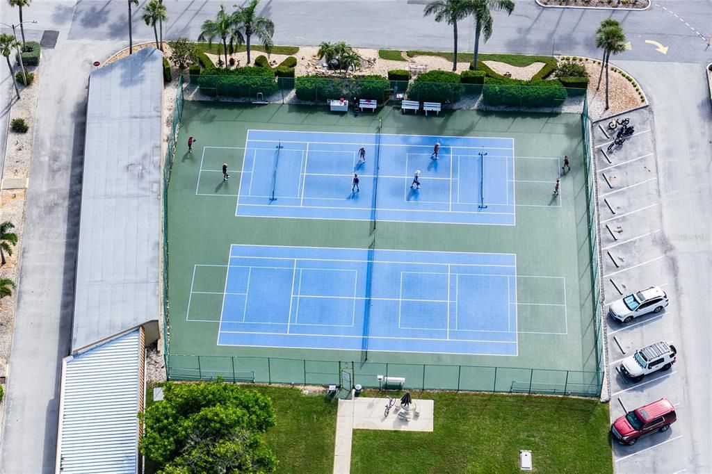 En Venta: $261,000 (2 camas, 2 baños, 1400 Pies cuadrados)