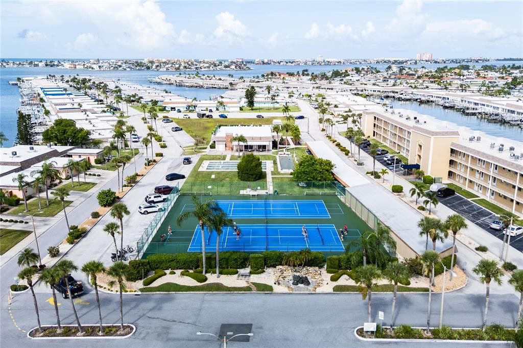 En Venta: $261,000 (2 camas, 2 baños, 1400 Pies cuadrados)