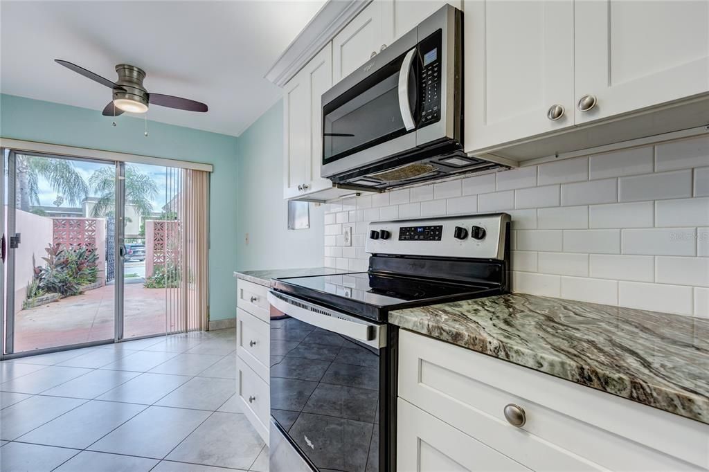 En Venta: $261,000 (2 camas, 2 baños, 1400 Pies cuadrados)
