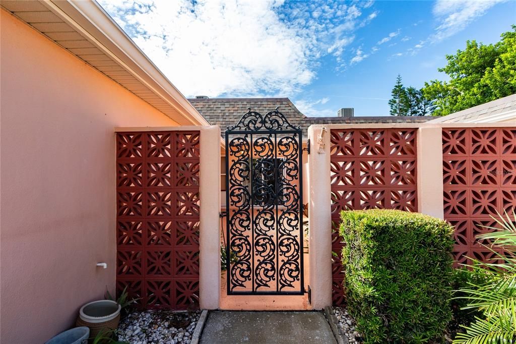 En Venta: $261,000 (2 camas, 2 baños, 1400 Pies cuadrados)