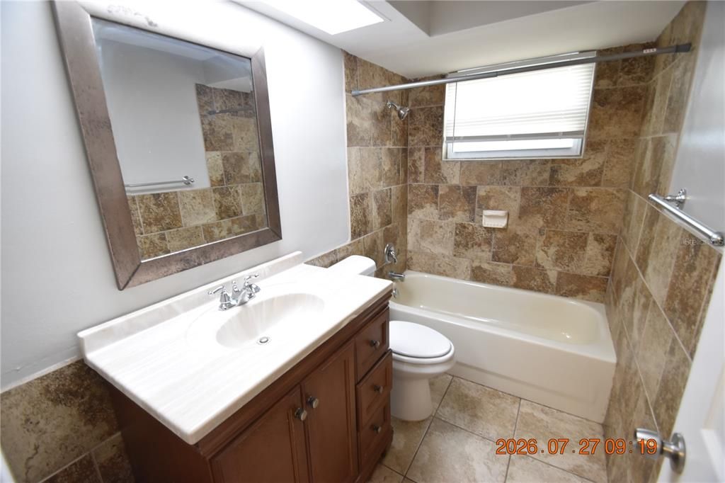 В аренду: $1,750 (3 спален, 2 ванн, 1385 Квадратных фут)